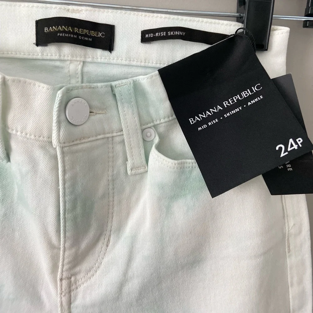 NEW!! BANANA REPUBLIC MID-RISE SKINNY DYED JEANS SIZE 24P - Picture 2 of 6